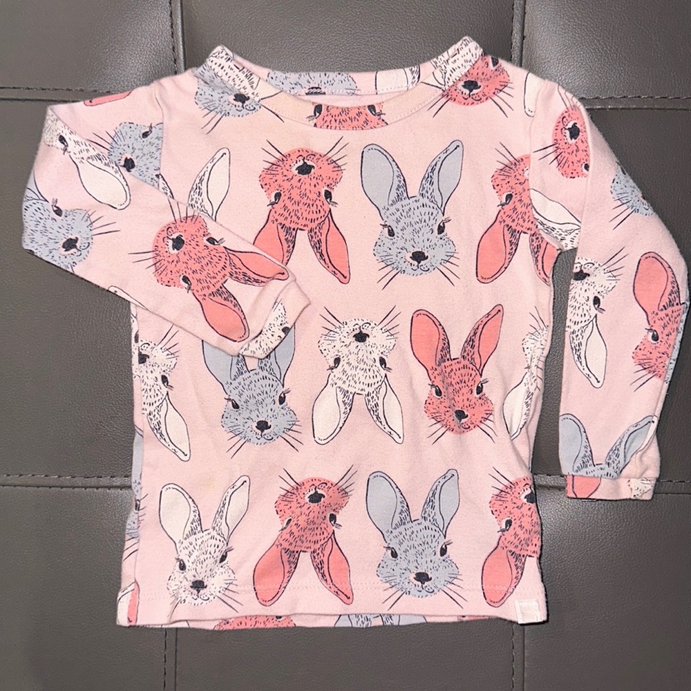 🏷️ 5 for $25 🏷️ babyGap 12-18 months top